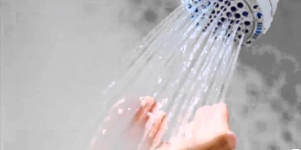 مها غانم تحذر من استنشاق البخار الناتج من حرارة مياه الاستحمام الساخنة