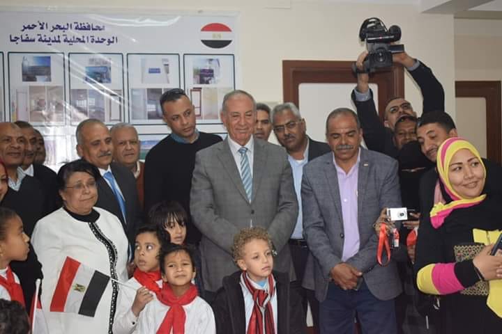 محافظ البحر الأحمر يفتتح مدرسة عمر بن الخطاب الابتدائية المشتركة بسفاجا