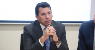 وزير الرياضة يقرر اغلاق ملاعب بطولة الأمم الأفريقية بداية من اليوم