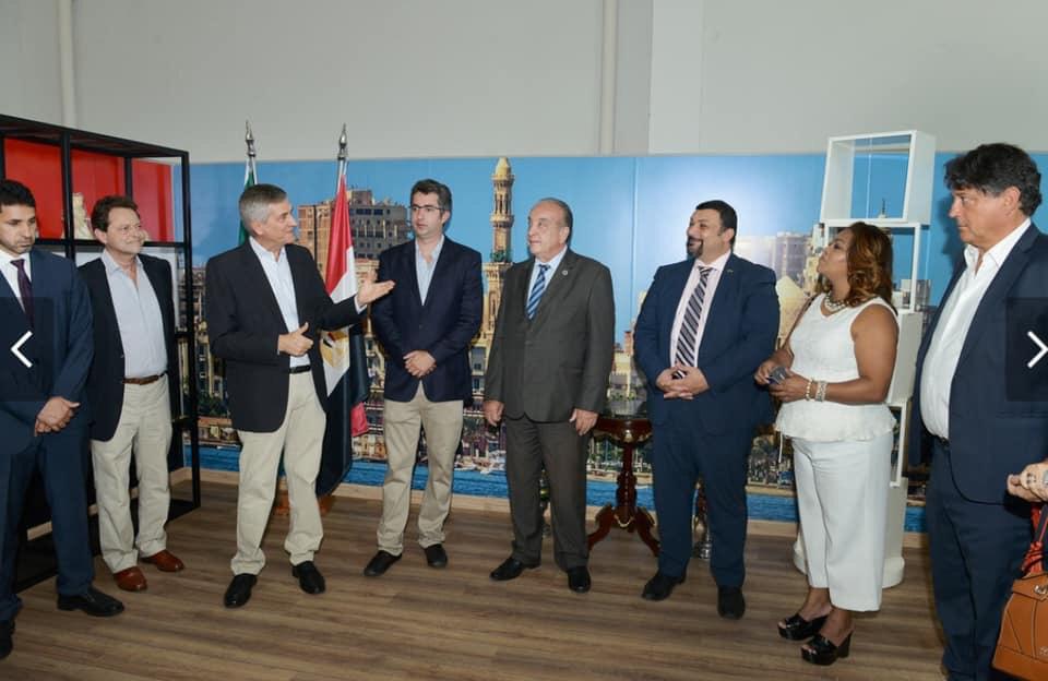 المكتب التجاري بالبرازيل يقيم معرض دائم للمنتجات المصرية