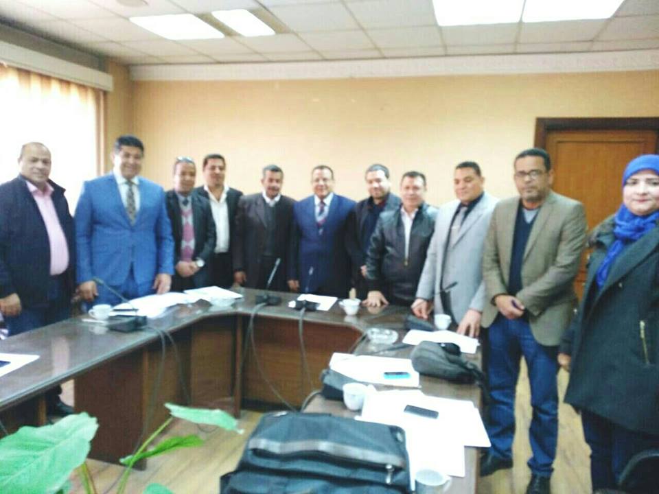رئيس لجنه الإعلام بإتحاد نقابات عمال مصر يجتمع بأعضاء اللجان الاعلاميه