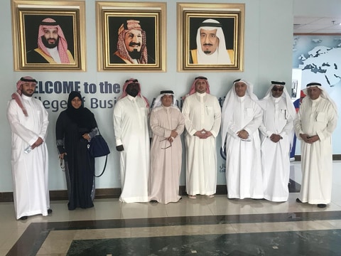 تكميل تبدأ تنفيذ اول فعالياتها بالتعاون مع جامعة الاعمال والتكنولوجيا بجدة