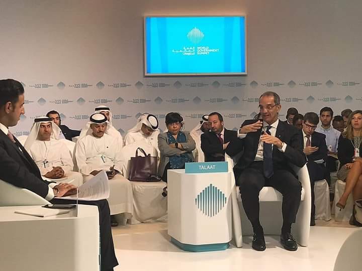 وزير الاتصالات يستعرض تجربة مصر في تطوير الشراكة بين القطاعين الحكومي والخاص