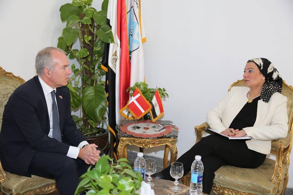 وزيرة البيئة تبحث مع سفير الدنمارك التنمية المستدامة والاستثمار في المناخ
