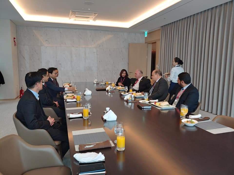 رئيس مصلحة الجمارك يزور مبنى شركة LG للإلكترونيات بكوريا