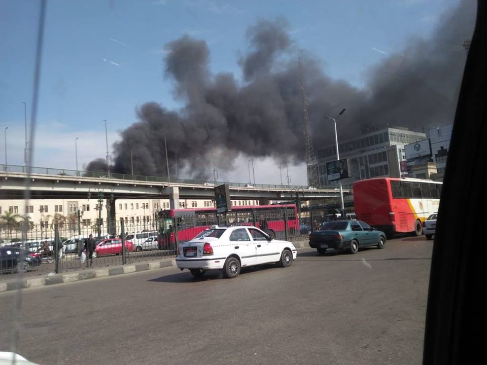 رئيس الوزراء يتابع حادث حريق قطار بمحطة مصر