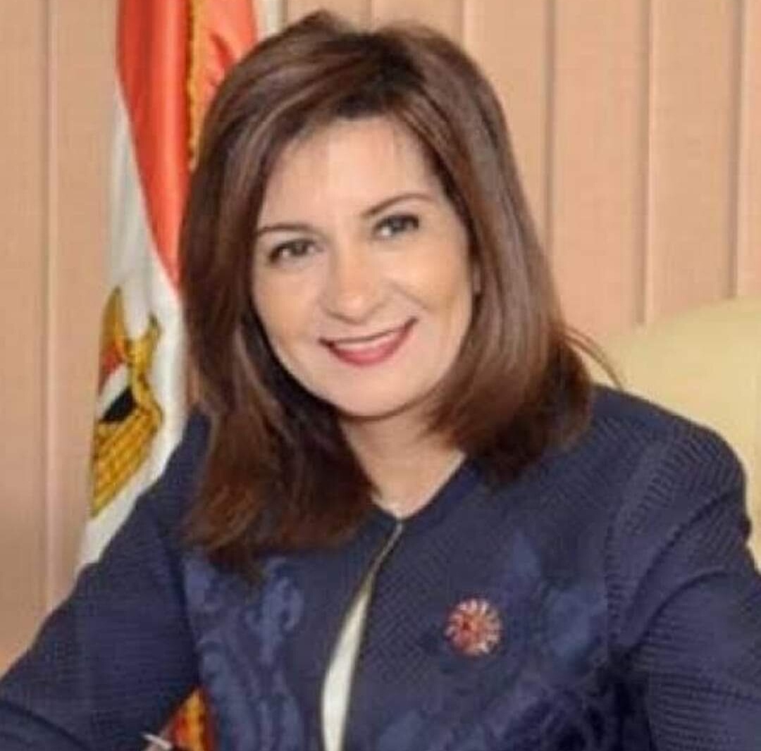 الهجرة تعلن قائمة أطباء مصريين بالخارج المشاركين بمبادرة القضاء على العمى