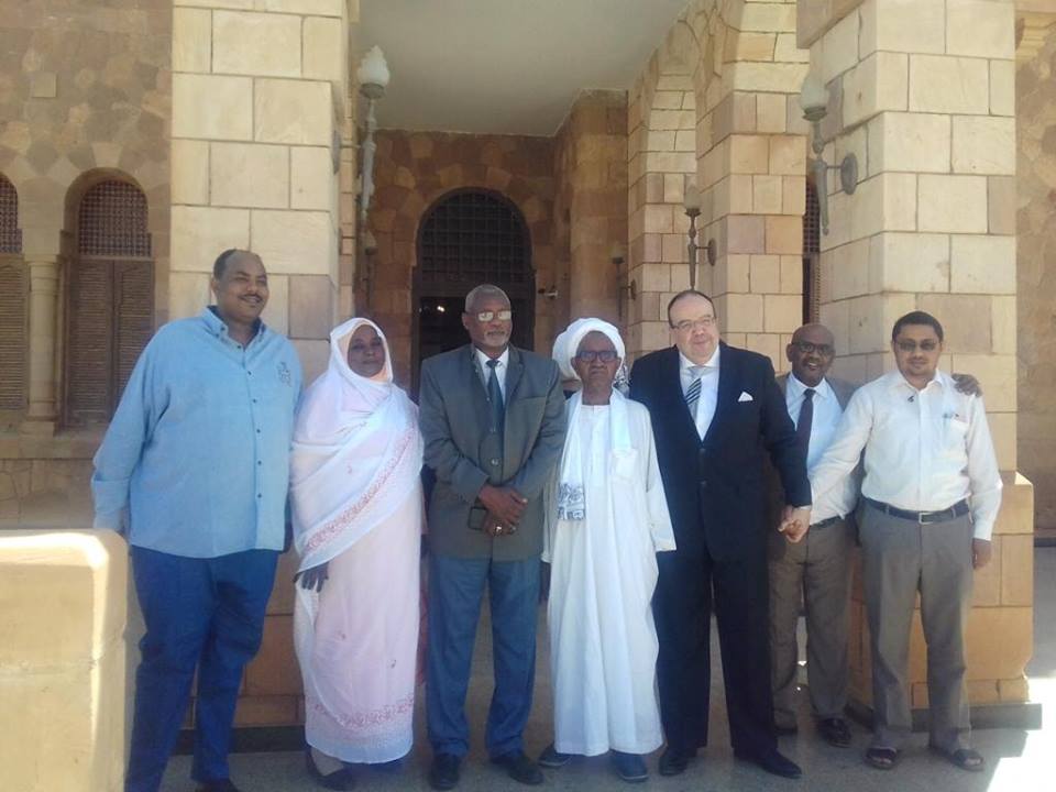 أعضاء جمعية الصداقة المصرية السودانية يقدمون التعازي في ضحايا قطار محطة رمسيس