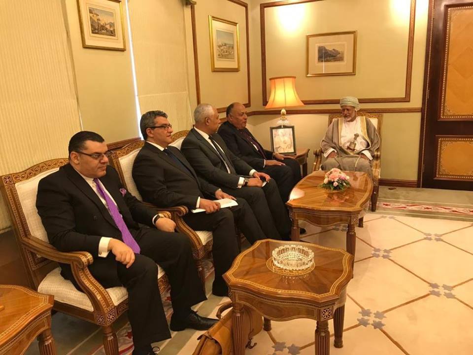 وزير الخارجية يلتقي نظيره العُماني في جلسة مباحثات ثنائية