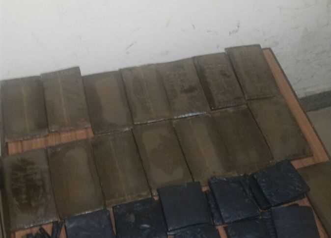 ضبط 3 كيلو ”حشيش وسلاح أبيض” بمحكمة جنايات بالإسكندرية
