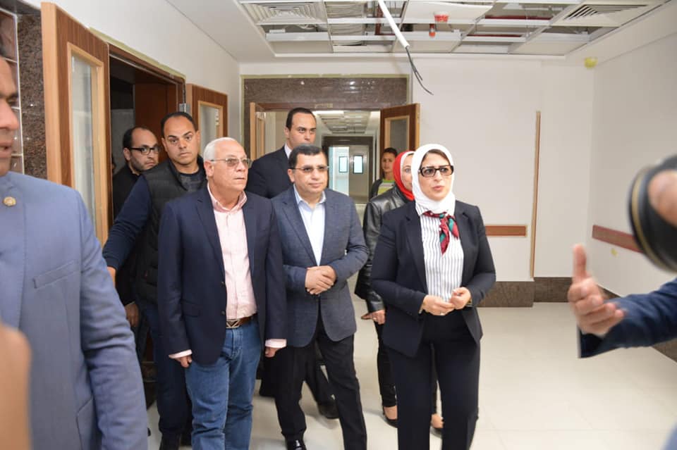 وزيرة الصحة ومحافظ بورسعيد يتفقدان مستشفي النصر لأورام الأطفال
