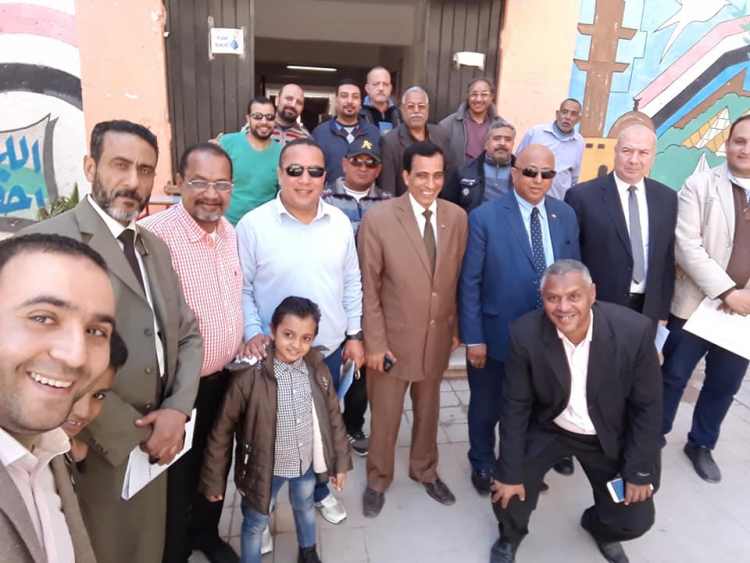 بالصور : إدارة المنتزة التعليمية تقيم احتفالات عيد اليتيم بمدرسة المندرة القبلية
