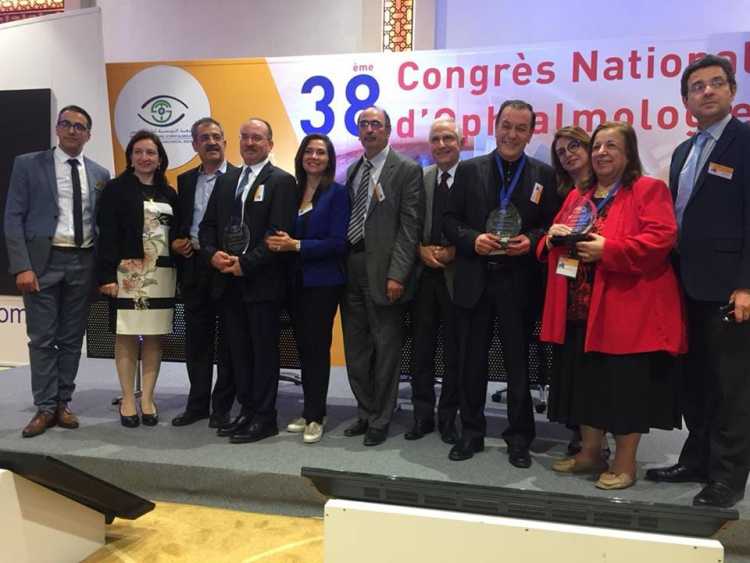 الجمعية الرمدية التونسية تكرم الدكتورة دلال شوقي رئيس الجمعية الرمدية المصربة خلال مؤتمر علمي
