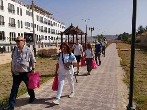 وتتوالي الوفود " وفد أسباني " يزور منطقة أثار تل العمارنة بالمنيا