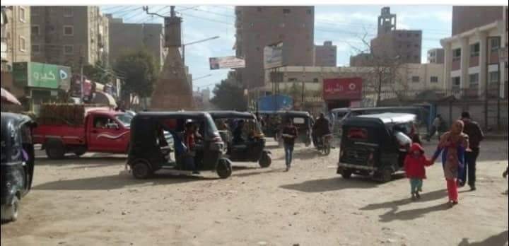 سائقوا التوك توك يشتكون من التسعيرة المحددة في مركز بني مزار بالمنيا