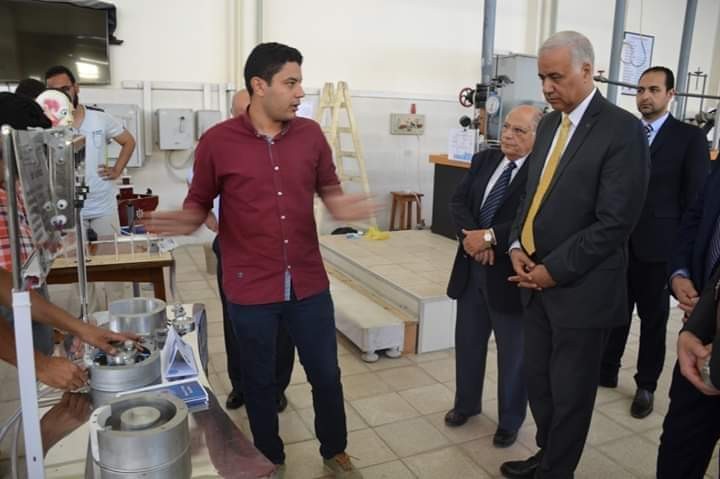 رئيس جامعة الاسكندرية  يشيد بإبداعات مشروعات التخرج لطلاب قسم الهندسة الميكانيكة