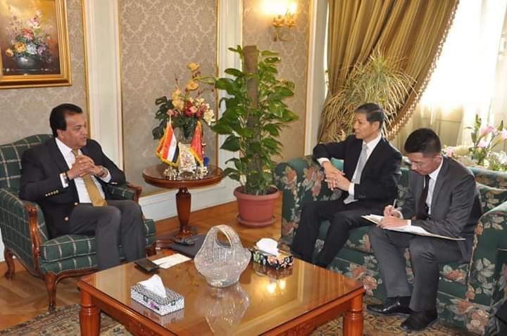 وزير التعليم العالى يستقبل السفير الصينى بالقاهرة