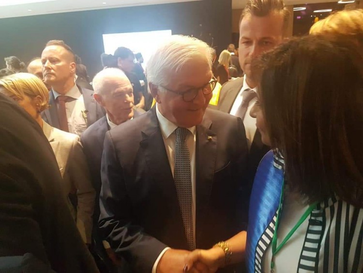 وزيرة الهجرة تلتقي سيدات أفريقيا المشاركات بمؤتمر"أديان من أجل السلام"