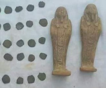 ضبط 3 أشخاص بحوزتهم قطع أثرية متنوعة بمدينة أبوتيج بأسيوط