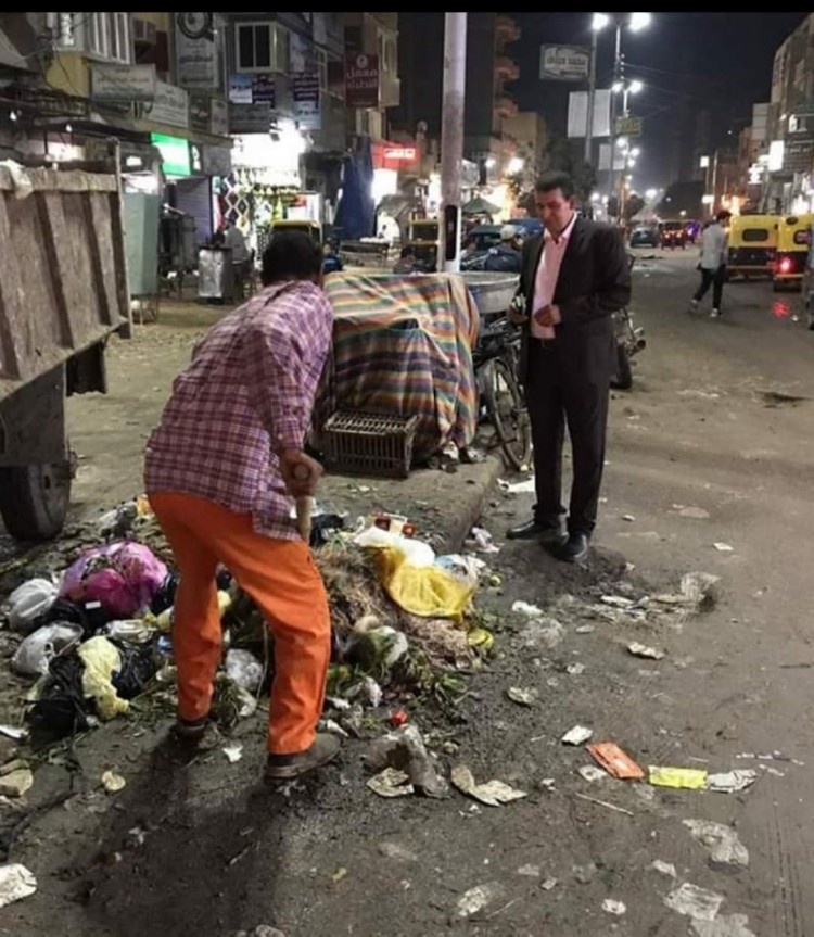 الفقي يتابع عمليات النظافة الليلية بشبراخيت