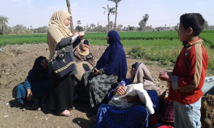 فرصة يطلق حملات طرق الابواب للتوعية والتشجيع على العمل والإنتاج