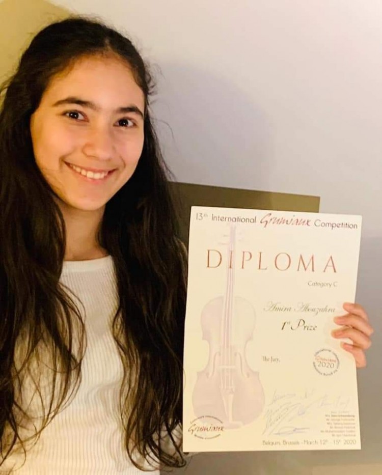 حفيدتي عبدالرحمن أبو زهرة تحصدان جوائز أقوى مسابقات الكمان في العالم