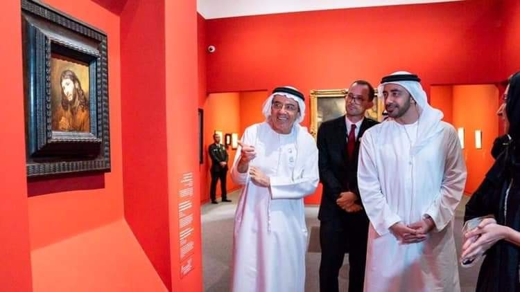 الخارجية تدعم الفنانين في الإمارات بشراء مجموعة من أعمالهم التشكيلية