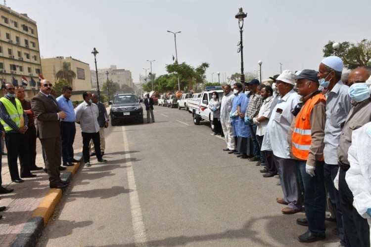 محافظ أسوان يوجه لتنفيذ التطهير والتعقيم بجميع أنحاء المحافظة لمواجهة إنتشار فيروس كورونا