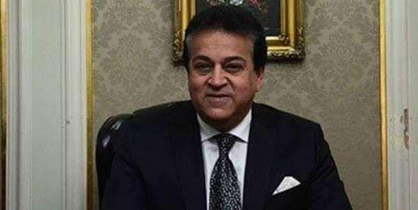 وزير التعليم العالى يعرض استعدادات المستشفيات الجامعية للمشاركة فى مواجهة فيروس كورونا