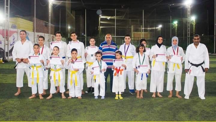 ابطال دريم سيتي في المقدمة