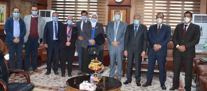 القاضي يبحث مع وفد وزارة الصحة رفع وتحسين خدمات الرعاية الأولية في 5 وحدات صحية بالمنيا