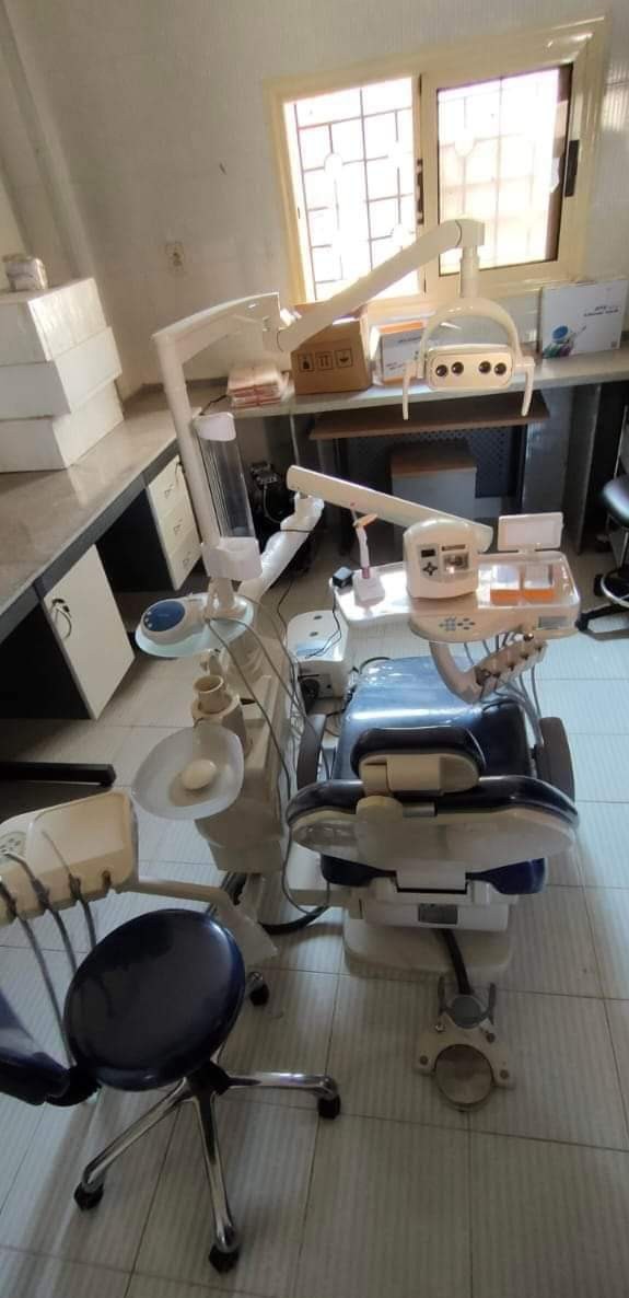 تزامنا مع اليوم العالمي لأطباء الأسنان..تركيب وحدة أسنان كاملة بالبحيرة