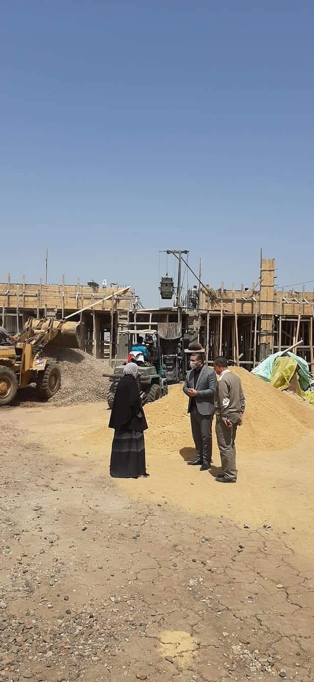 دراز » يتابع تنفيذ مشروعات حياة كريمة بالشهداء