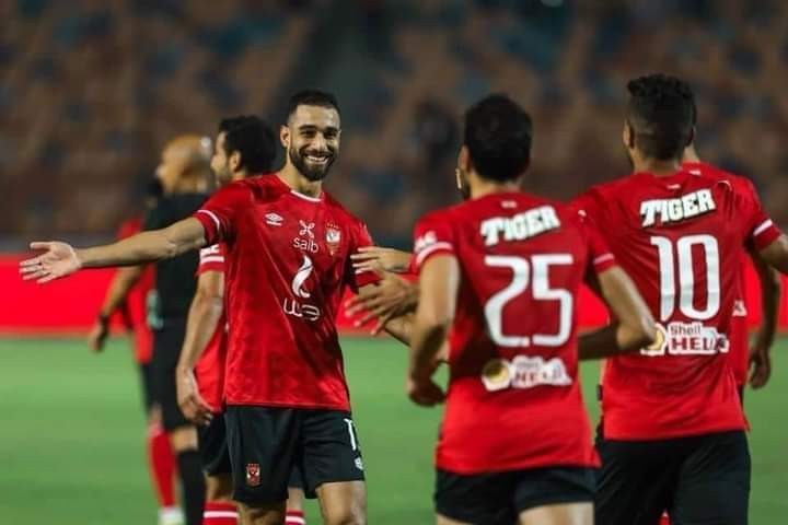 رد فعل مفاجئ من نجم الأهلي في المغرب عقب عودته للمنتخب