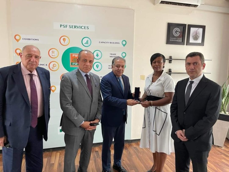 شريف الجبلي يعقد اجتماعا مع القائم بأعمال رئيس رابطة رجال اعمال القطاع الخاص برواندا