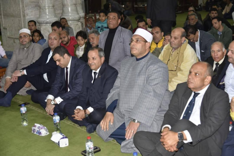 محافظ بورسعيد يشهد الاحتفال بليلة القدر بالمسجد التوفيقي ببورسعيد