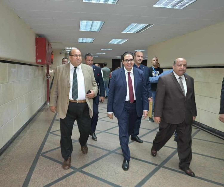 250 ألف طالب بدأوا امتحانات نهاية العام بجامعة القاهرةّ