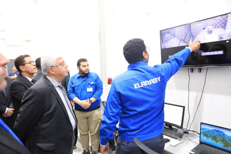 وزير التعليم العالي ومحافظ القليوبية يزوران مجمع البحوث والتطوير بمجموعة "العربي" في بنها