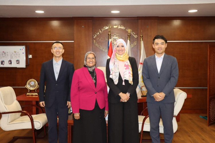 التعليم العالي : معهد بحوث الإلكترونيات يستقبل وفد منظمة التنمية والتعاون في الترابط العالمي للطاقة (GEIDCO) بالصين