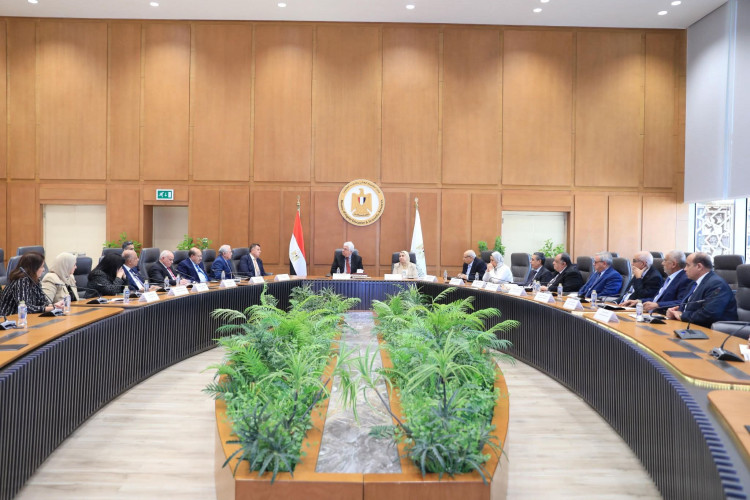 وزير التعليم العالي يترأس اجتماع تنسيقي لأفرع الجامعات الأجنبية في مصر