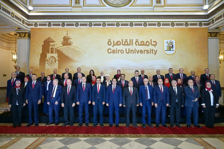 مجلس جامعة القاهرة يعرب اعتزازه وتقديره بالإشادة الكريمة التي وجهها الرئيس عبد الفتاح السيسي لطلاب الجامعة بالأكاديمية العسكرية المصرية