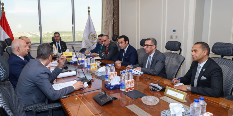 وزير التموين يجتمع مع رئيس الشركة العامة لتجارة الجملة لمتابعة استعدادات شهر رمضان المبارك وتوافر السلع الأساسية