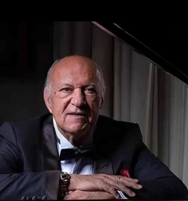 تكريم عمر خيرت فى الدورة الأولى من مهرجان الأوبرا العربية بالدوحة