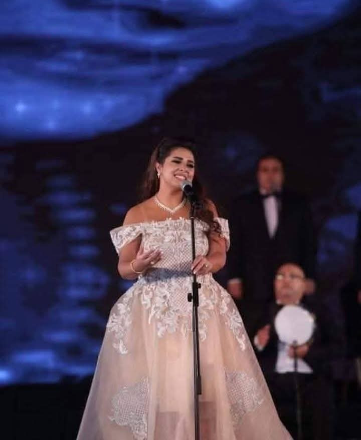 غنائيات جارة القمر على المسرح الكبير