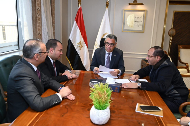 الدكتور شريف فاروق وزير التموين والتجارة الداخلية يلتقي بعدد من السادة أعضاء مجلسي النواب والشيوخ