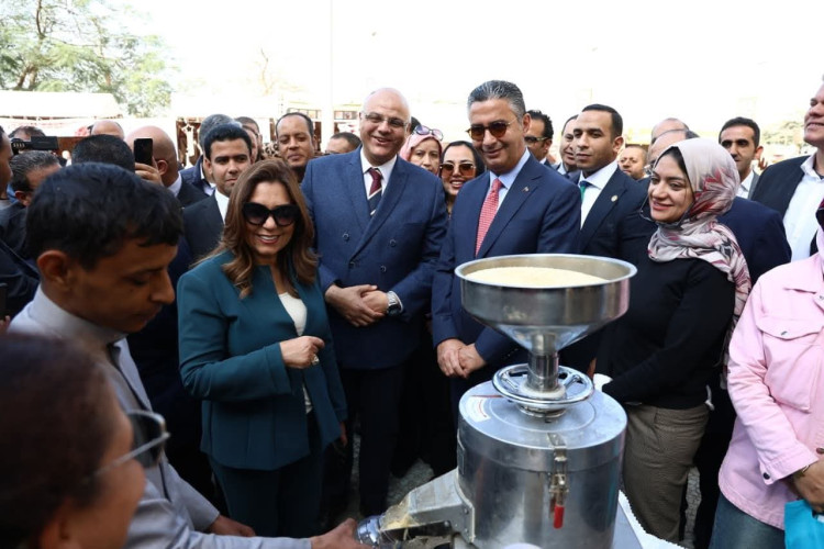 وزير التموين ووزيرة التنمية المحلية والبيئة ومحافظ القليوبية في جولة موسعة لافتتاح مشروعات خدمية ومعارض سلعية استعدادًا لشهر رمضان