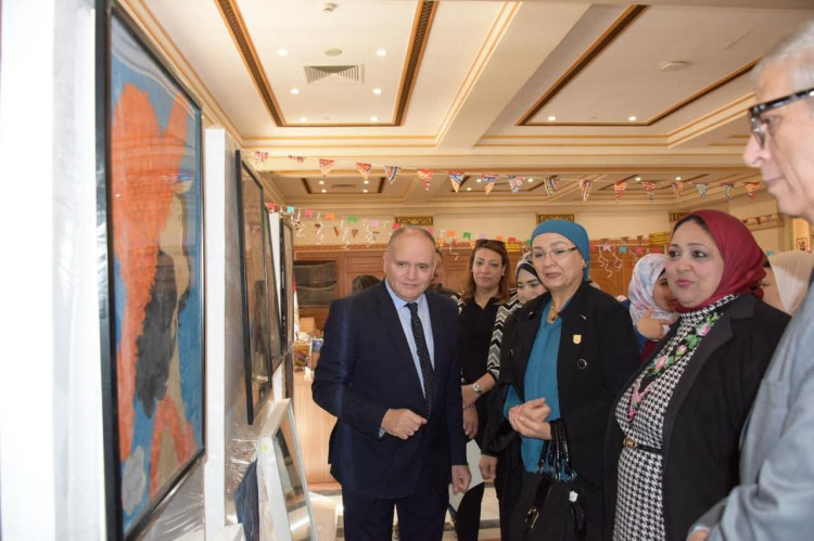 جامعة القاهرة الأهلية تحتفي ببدء الدراسة للفصل الدراسي الثاني بمشاركة عمداء الكليات والمنسقين وأعضاء هيئة التدريس