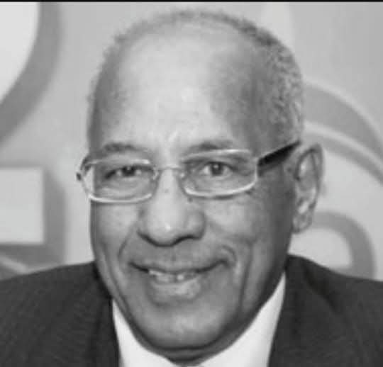 رئيس جامعة القاهرة ينعي الاستاذ الدكتور أحمد درويش أستاذ البلاغة والنقد الأدبي والأدب المقارن بكلية دار العلوم، وعضو مجلس الجامعة