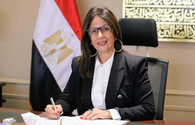 بطولات مجهولة في حرب العاشر من رمضان … ندوة ثقافية بمكتبة القاهرة الكبرى توثق تضحيات أبطال مصر