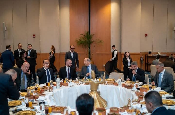 "رابطة الطيارين" تشيد بثقة القيادة السياسية واستمرار "الحفني" وزيرا للطيران